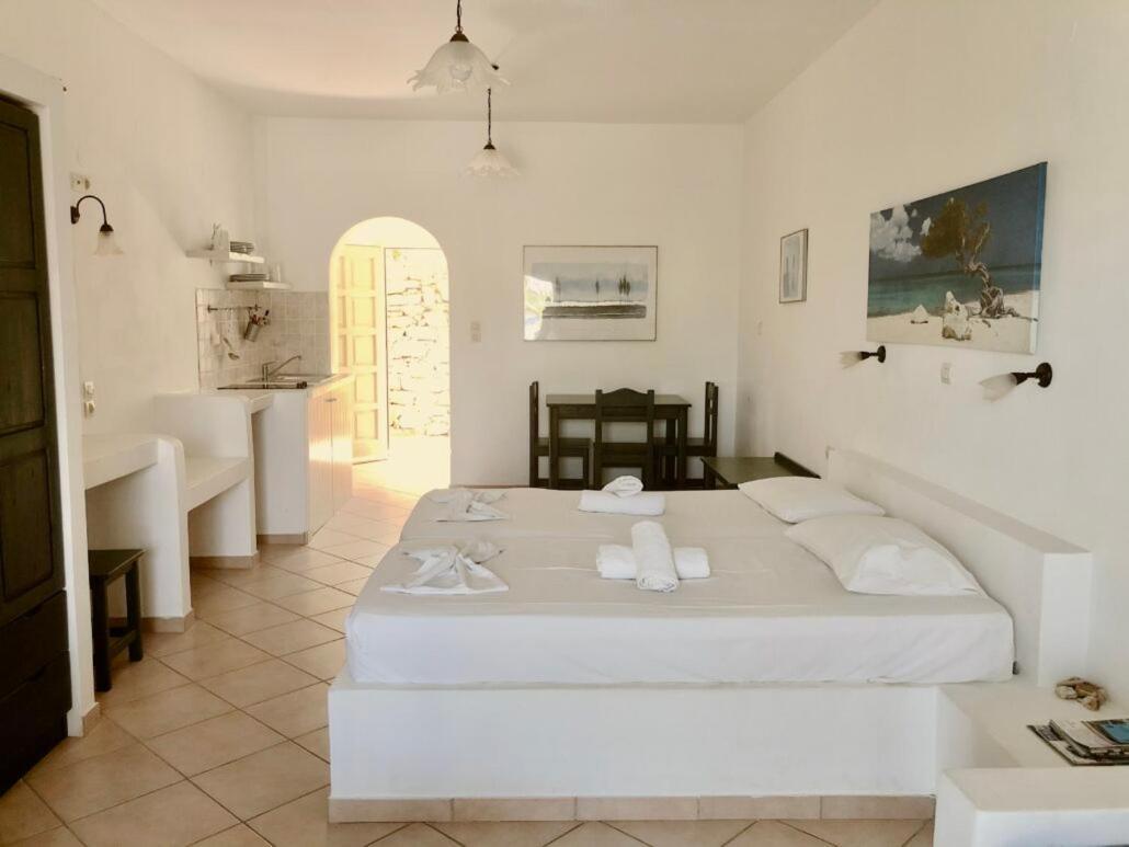 Agios Pavlos Studios Aegiali Esterno foto