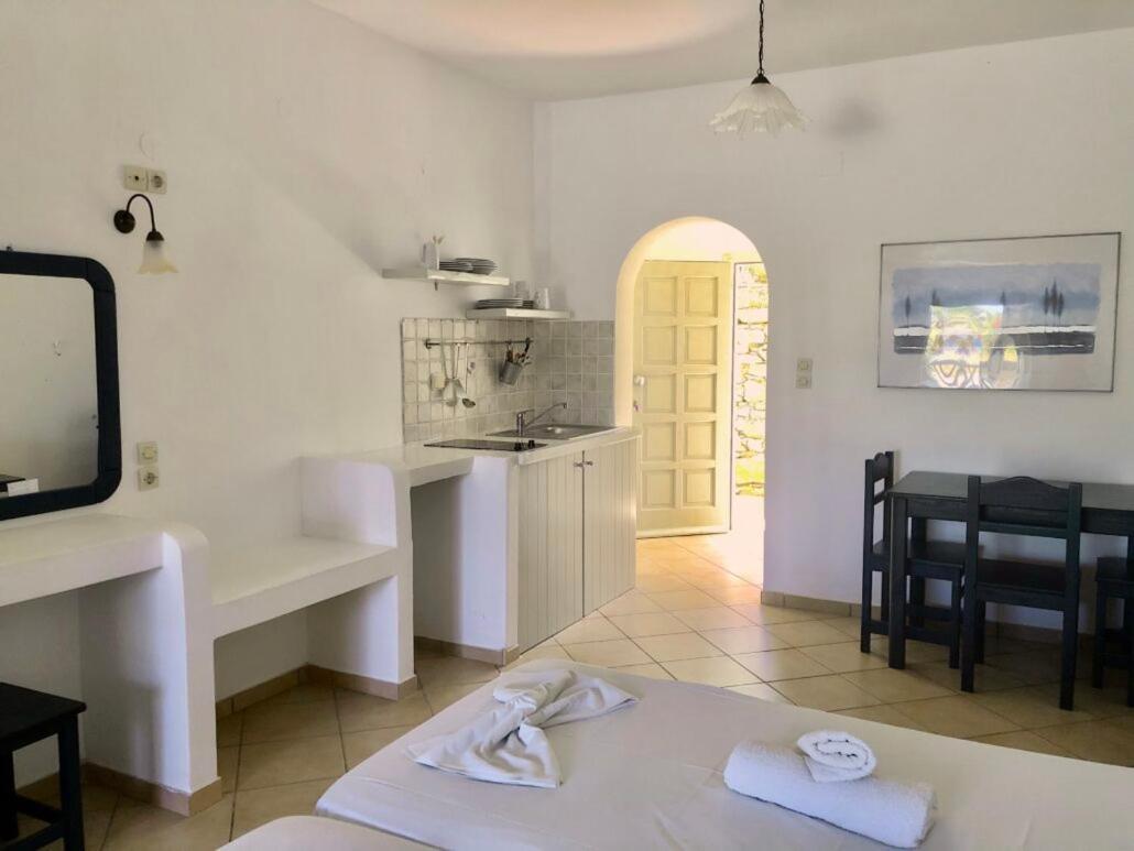 Agios Pavlos Studios Aegiali Esterno foto